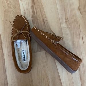 Minnetonka Hard-soled Slippers